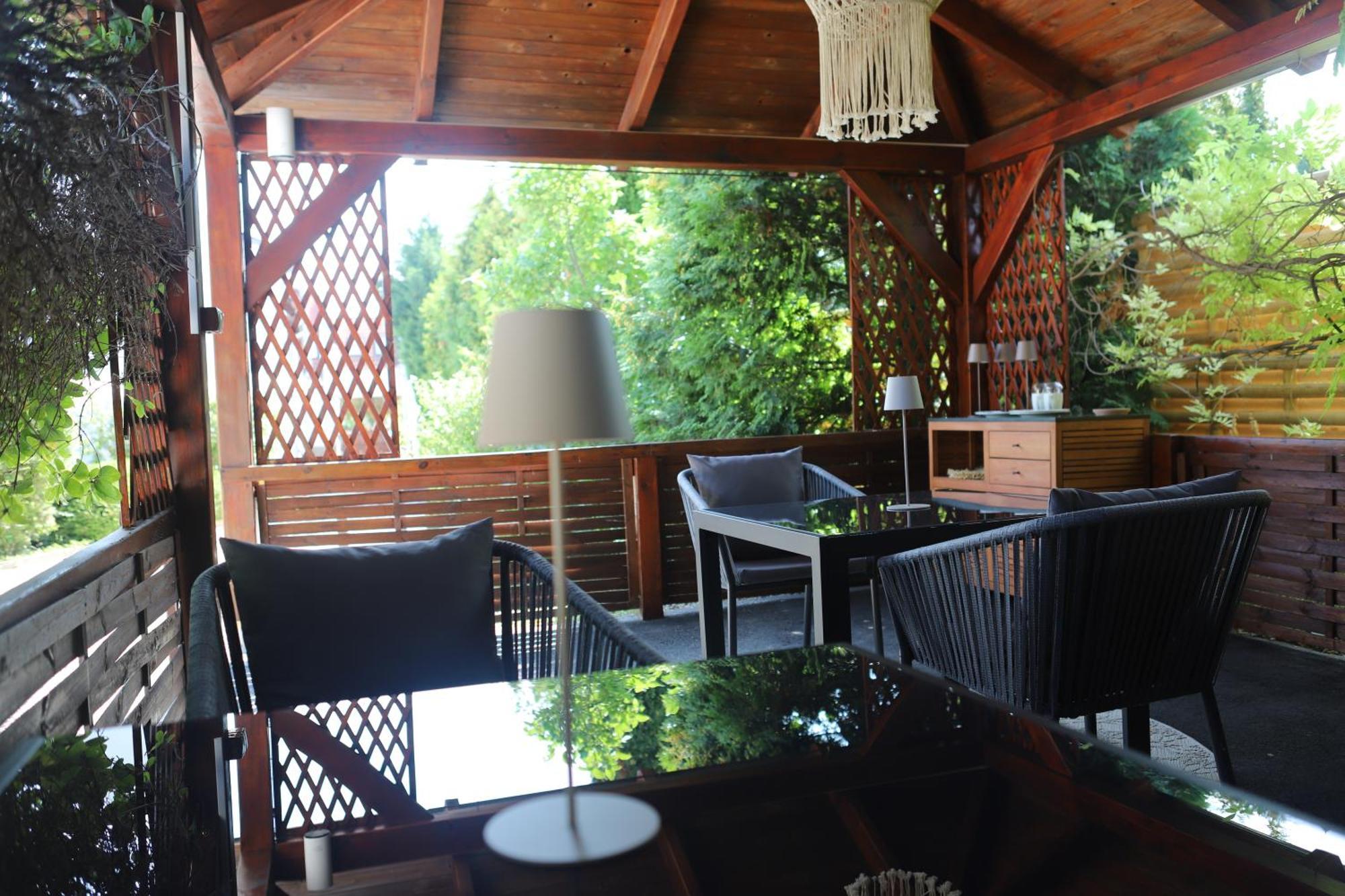 Bed and breakfast The Secret Garden - Keszthely Extérieur photo